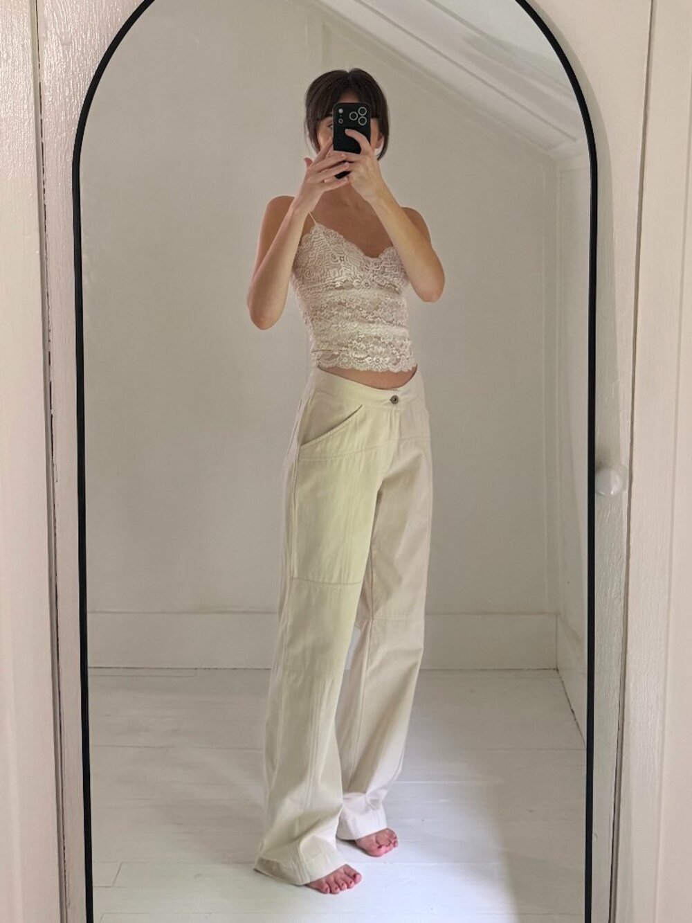 Artless Forever Paneled Straight Leg Cargo Pants in Cream Size S